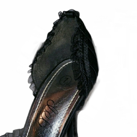 Black Lace Ruffle Heels - Picture 3 of 4